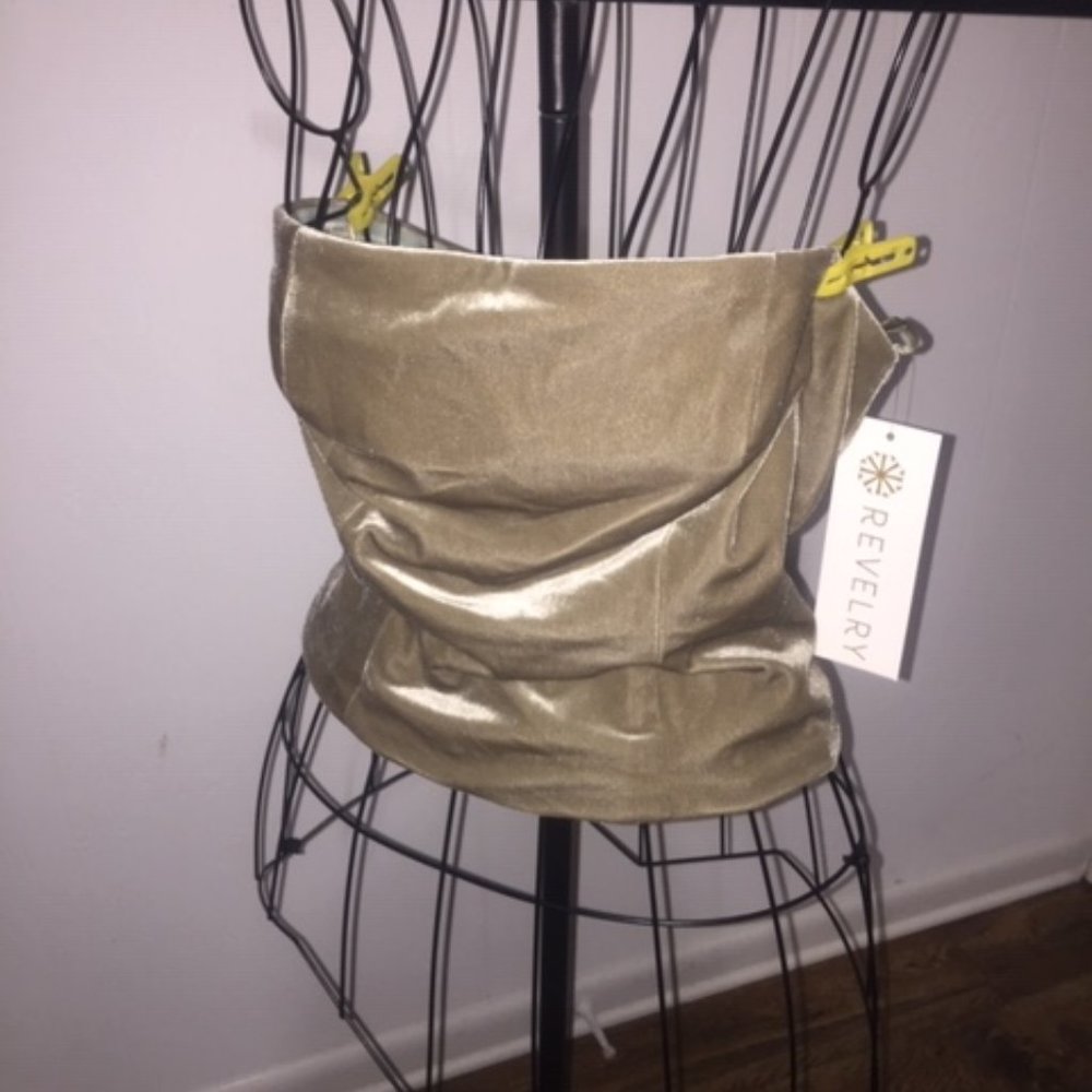 NWT Revelry size med